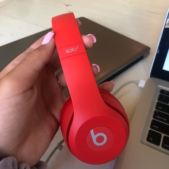 Red Wireless Beats by Dre Headphones - Picture 7 of 7